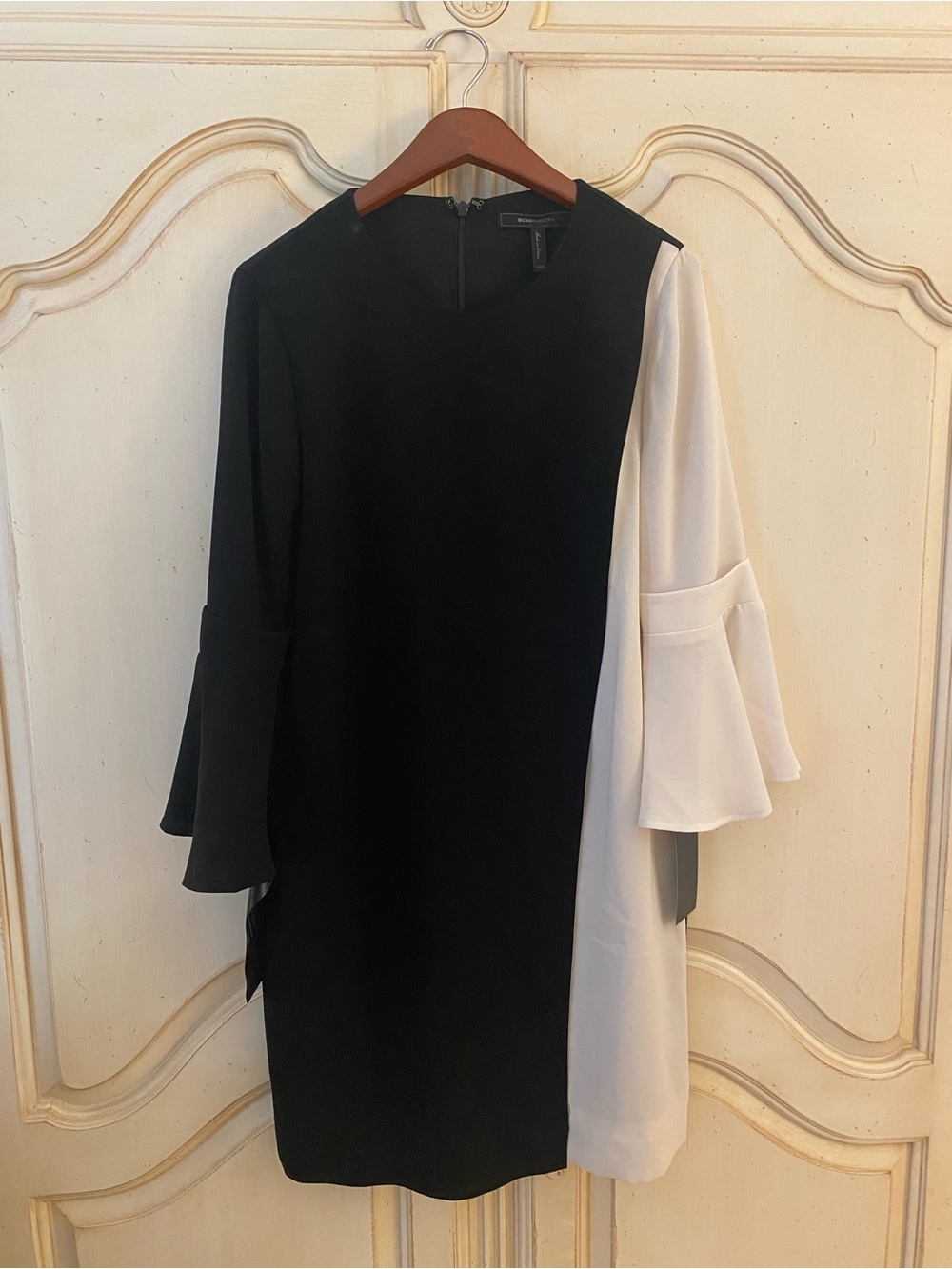 BCBGMaxAzria Black and White Colorblock Bell-Sleeve Shift Dress
